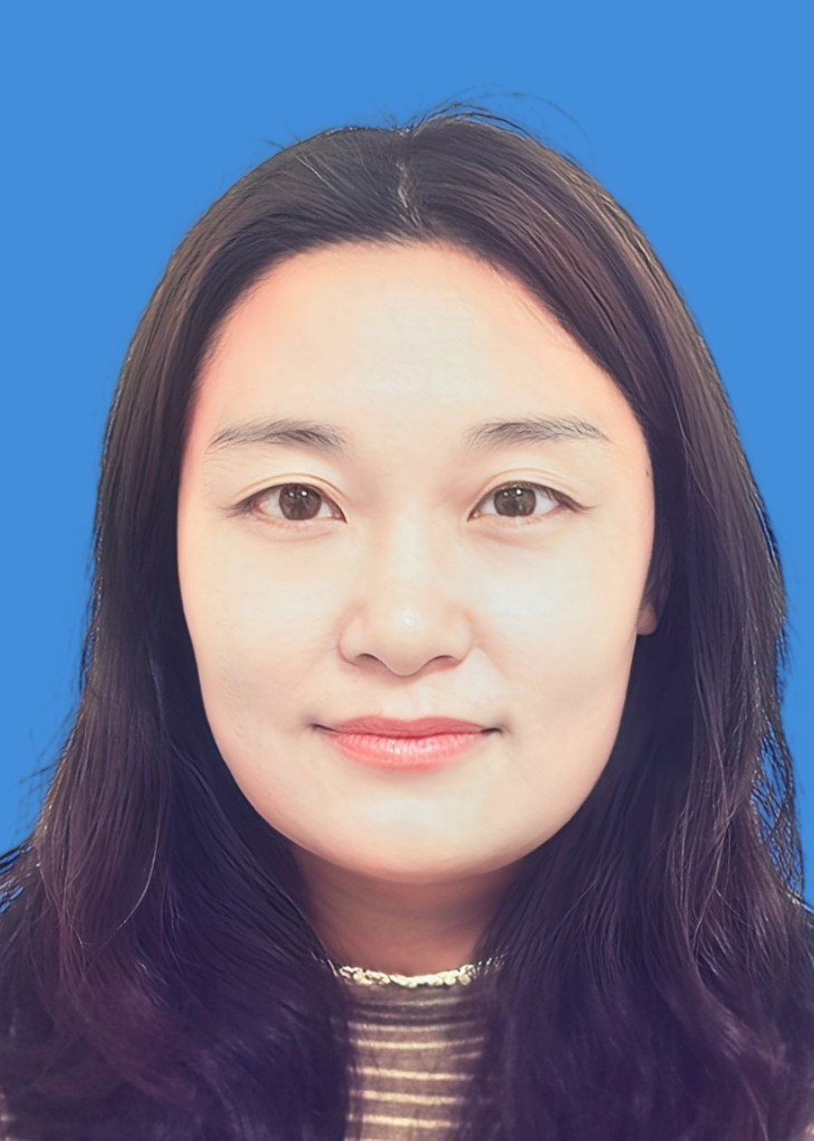 李莉莉.jpg